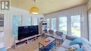 1529 CHIEF JOSEPH SNAKE ROAD | Georgina Ontario | Slide Image Ten