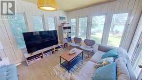 1529 CHIEF JOSEPH SNAKE ROAD | Georgina Ontario | Slide Image Nine