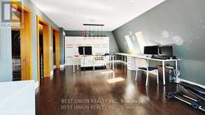 8 SHANGRI-LA LANE | Georgina Ontario | Slide Image Twelve