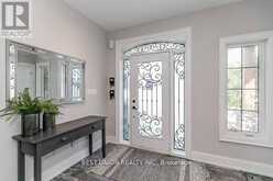 8 SHANGRI-LA LANE | Georgina Ontario | Slide Image Two