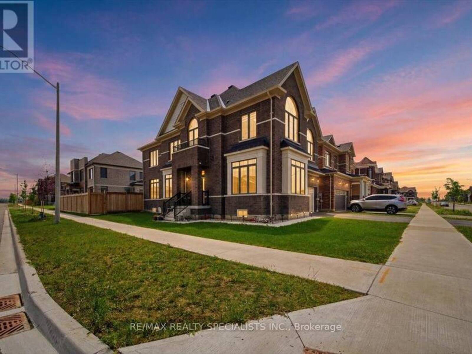 120 DURHAM AVENUE, Barrie, Ontario L9J 0L8