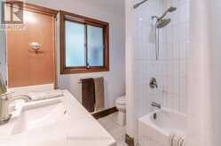 324 BETHUNE DRIVE N | Gravenhurst Ontario | Slide Image Sixteen