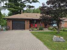 324 BETHUNE DRIVE N | Gravenhurst Ontario | Slide Image Two