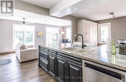 324 BETHUNE DRIVE N | Gravenhurst Ontario | Slide Image Eight