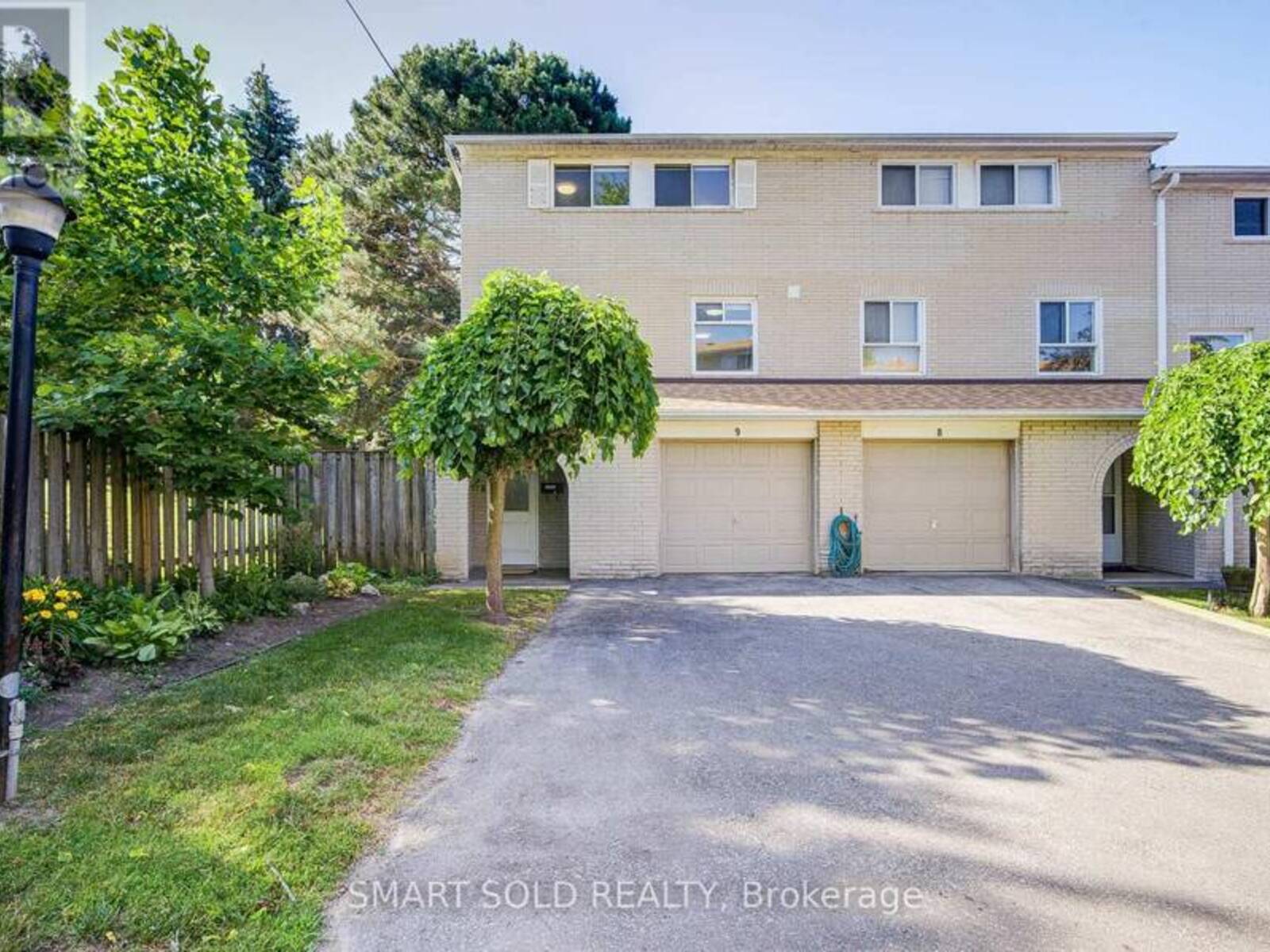 9 - 81 RAMEAU DRIVE, Toronto, Ontario M2H 1T6