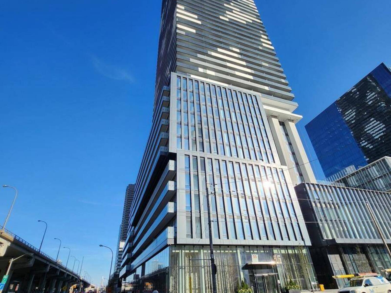5601 - 55 COOPER STREET, Toronto, Ontario M5E 0G1