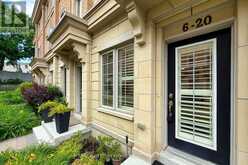 6 - 20 HARGRAVE LANE | Toronto Ontario | Slide Image Four