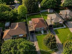 100 BALLACAINE DRIVE Toronto Ontario, M8Y 4B8