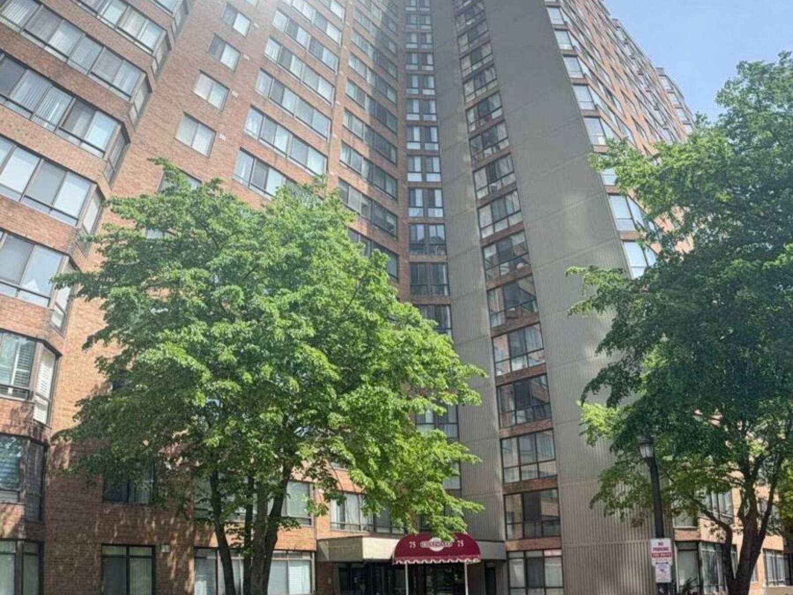 2028 - 75 BAMBURGH CIRCLE, Toronto, Ontario M1W 3W1