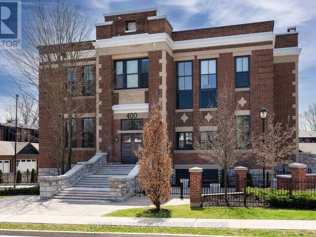 304 - 400 PARK AVENUE Newmarket Ontario, L3Y 1V8 - 2 Bedrooms Condo For Sale