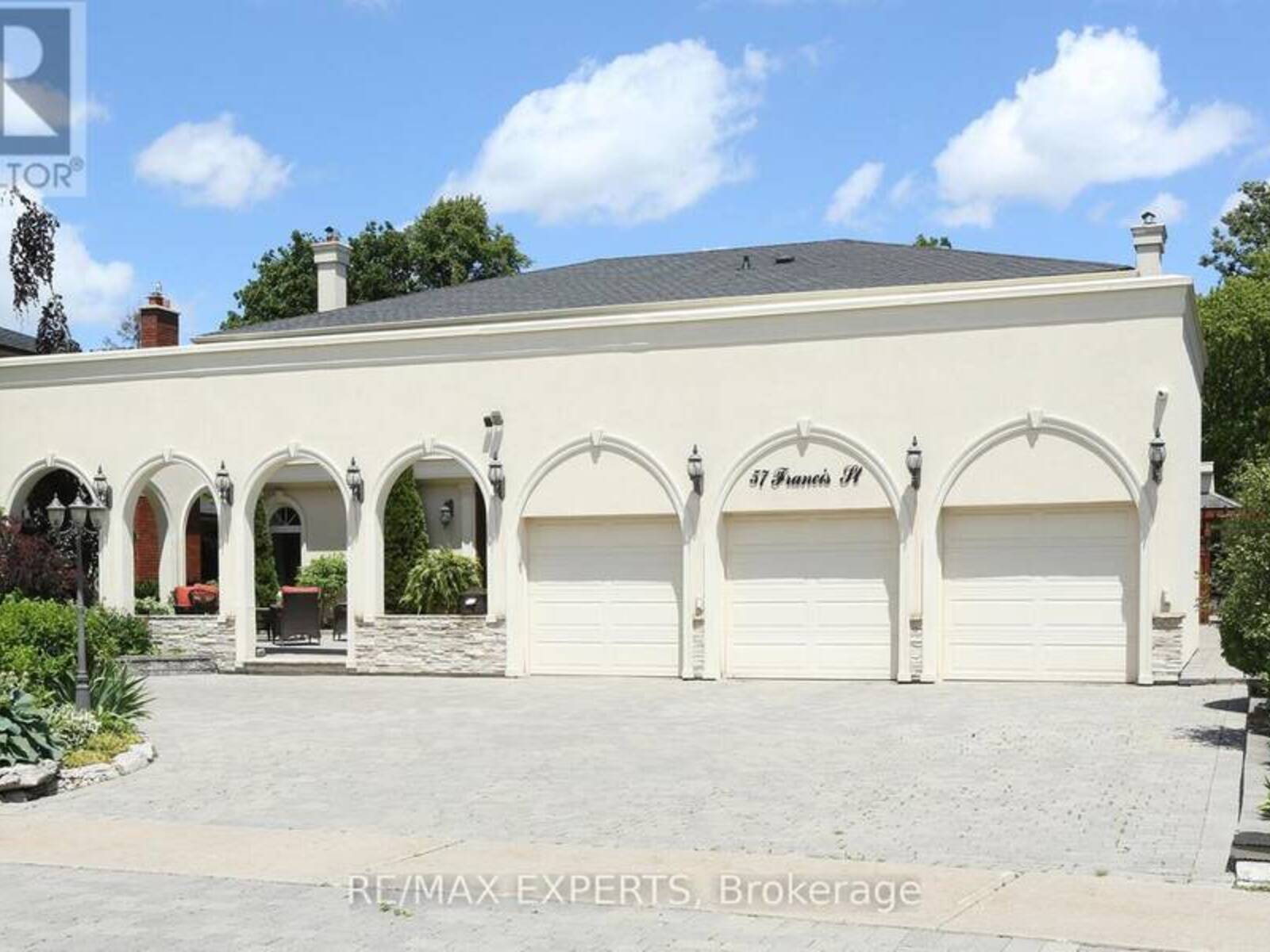 57 FRANCIS STREET, Vaughan, Ontario L4L 1P7