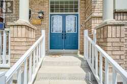 43 MANLEY AVENUE | Whitchurch-Stouffville Ontario | Slide Image Two