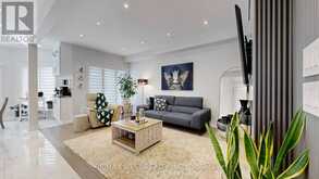 31 MULHOLLAND DRIVE | Vaughan Ontario | Slide Image Eleven