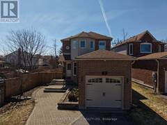 9 LAIDLAW DRIVE N Barrie Ontario, L4N 7S1