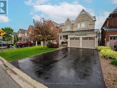 169 DOWNY EMERALD DRIVE Bradford West Gwillimbury Ontario, L3Z 0E6