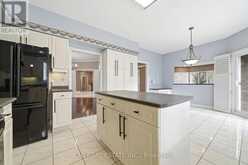 15 TREEGROVE CIRCLE | Aurora Ontario | Slide Image Thirteen