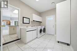 15 TREEGROVE CIRCLE | Aurora Ontario | Slide Image Seventeen