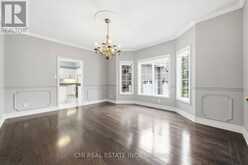 15 TREEGROVE CIRCLE | Aurora Ontario | Slide Image Nineteen