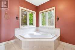 15 TREEGROVE CIRCLE | Aurora Ontario | Slide Image Thirty