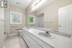 15 TREEGROVE CIRCLE | Aurora Ontario | Slide Image Thirty-eight