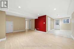 15 TREEGROVE CIRCLE | Aurora Ontario | Slide Image Forty