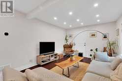 2 FOCH AVENUE | Toronto Ontario | Slide Image Thirteen
