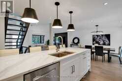 8 CIRCLE RIDGE | Toronto Ontario | Slide Image Thirteen