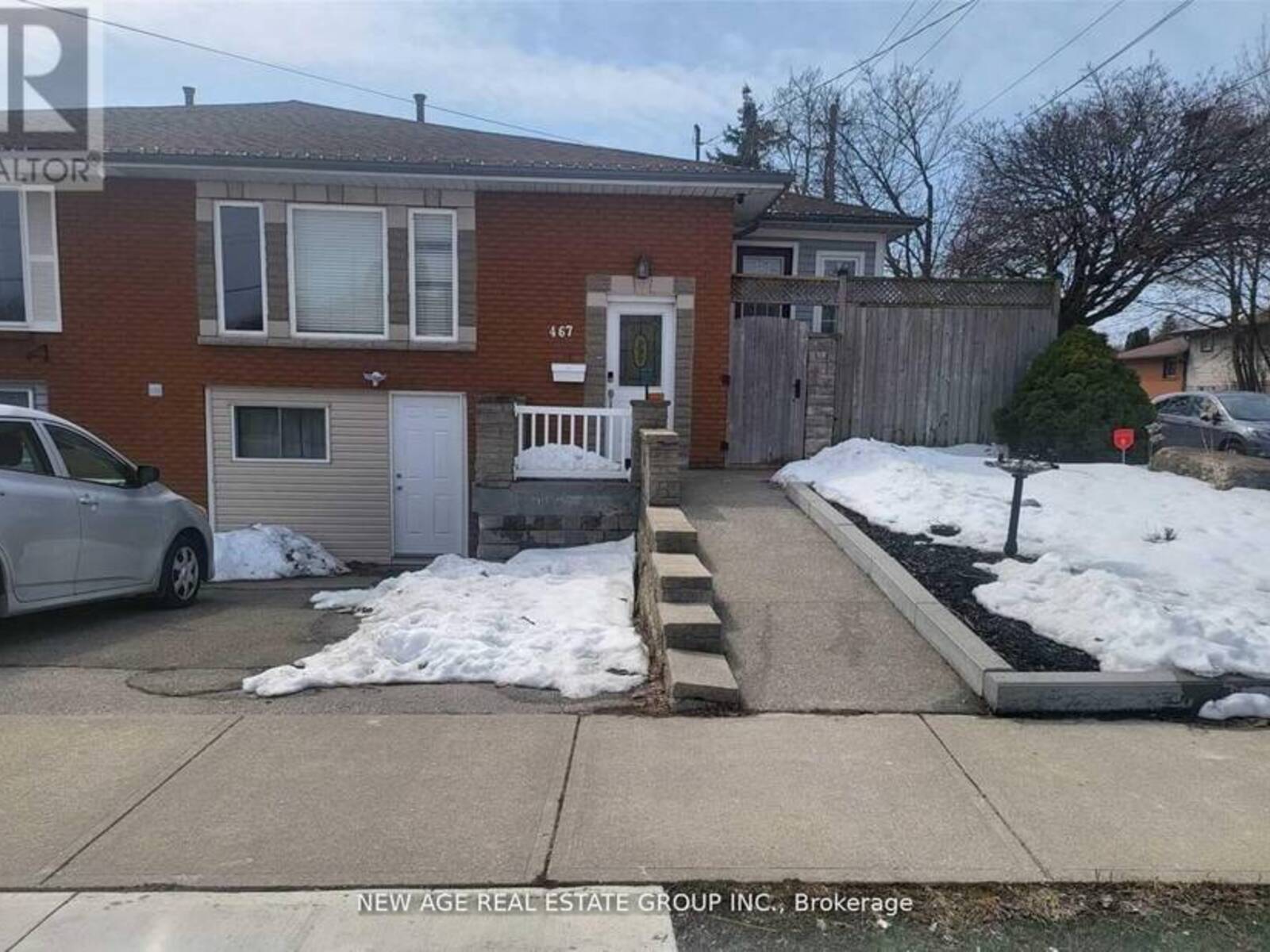 467 LIMERIDGE ROAD W, Hamilton, Ontario L9C 2V7