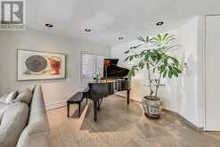 103 VESTA DRIVE | Toronto Ontario | Slide Image Nine