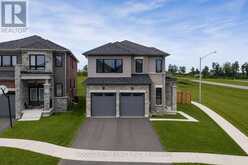 91 THICKETWOOD AVENUE | Barrie Ontario | Slide Image Four