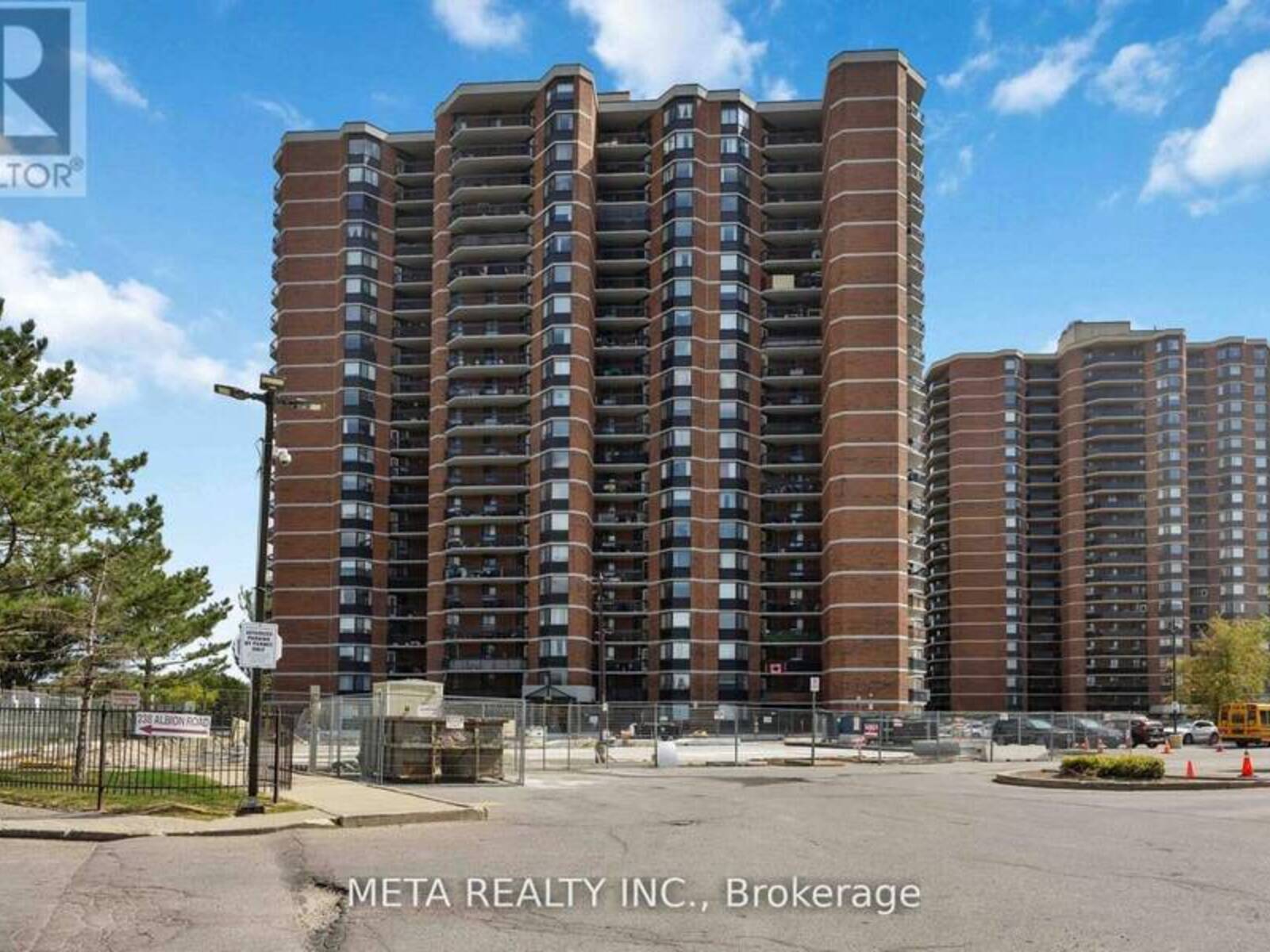 604 - 236 ALBION ROAD, Toronto, Ontario M9W 6A6