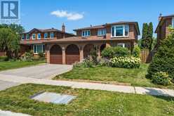 51 SUGARBUSH SQUARE | Toronto Ontario | Slide Image Two