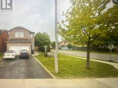 14 WINTERBERRY GATE Brampton Ontario, L6R 2M8