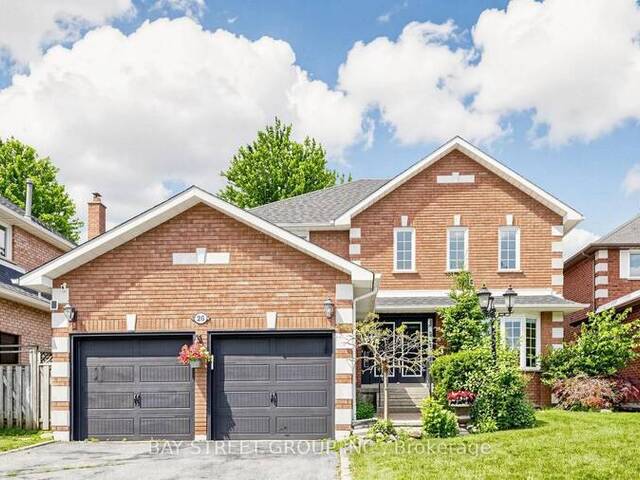 26 KEW GARDENS Richmond Hill Ontario, L4B 1R6 - 5 Bedrooms Home For Sale