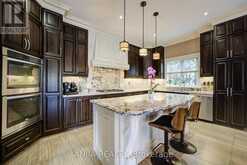 452 FERNLEIGH CIRCLE S | Richmond Hill Ontario | Slide Image Thirteen