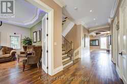452 FERNLEIGH CIRCLE S | Richmond Hill Ontario | Slide Image Four
