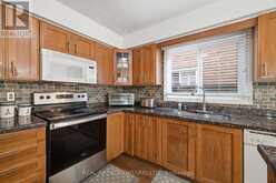 1356 MAPLERIDGE CRESCENT | Oakville Ontario | Slide Image Thirteen