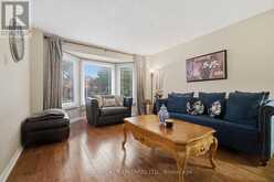 1356 MAPLERIDGE CRESCENT | Oakville Ontario | Slide Image Seven