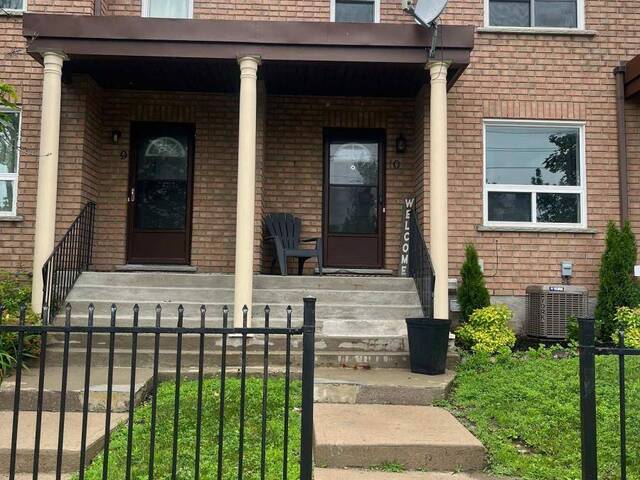10 - 234 CUNDLES ROAD E Barrie Ontario, L4M 6L1 - 3 Bedrooms Condo For Sale