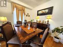 25 LORD NELSON COURT | Richmond Hill Ontario | Slide Image Four