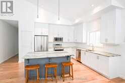 1033 NORTH SHORE DRIVE | Gravenhurst Ontario | Slide Image Seven