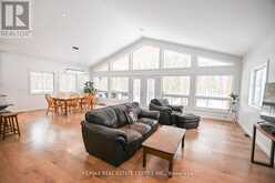 1033 NORTH SHORE DRIVE | Gravenhurst Ontario | Slide Image Nine