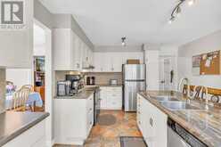 359 LEXINGTON ROAD | Waterloo Ontario | Slide Image Sixteen