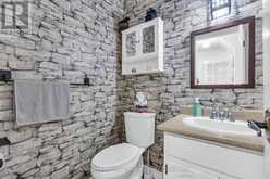 359 LEXINGTON ROAD | Waterloo Ontario | Slide Image Nineteen