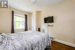 32 FLORENS AVENUE | Toronto Ontario | Slide Image Seventeen