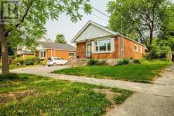 32 FLORENS AVENUE | Toronto Ontario | Slide Image Three