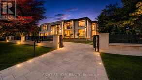 36 FAIRWAY HEIGHTS DRIVE | Markham Ontario | Slide Image Three