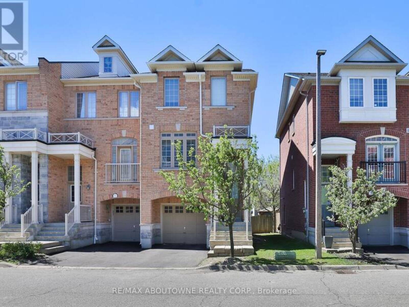 7214 TRIUMPH LANE, Mississauga, Ontario L5N 0C5