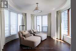 519 - 2095 LAKE SHORE BOULEVARD W | Toronto Ontario | Slide Image Thirty-six