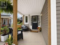 114 ZACHARY PLACE Whitby Ontario, L1M 1E2
